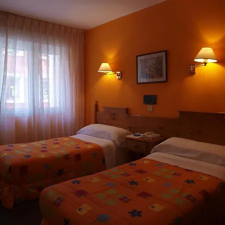 Paris Hotel *