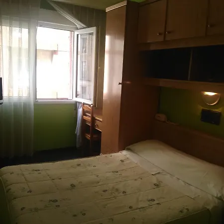 Paris Hotel *