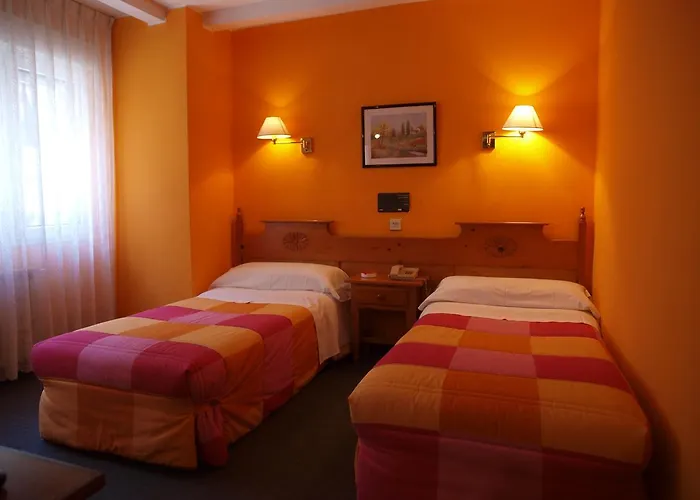 Ξενοδοχείο Paris *